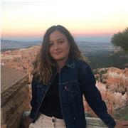 Sono Alice. Insegnate certificata CELTA disponibile per lezioni di inglese di persona e/o online (via zoom)